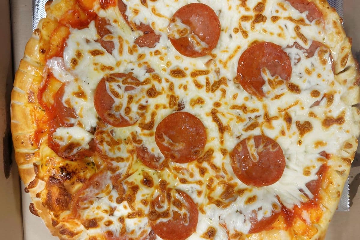Pizza au pepperoni halal