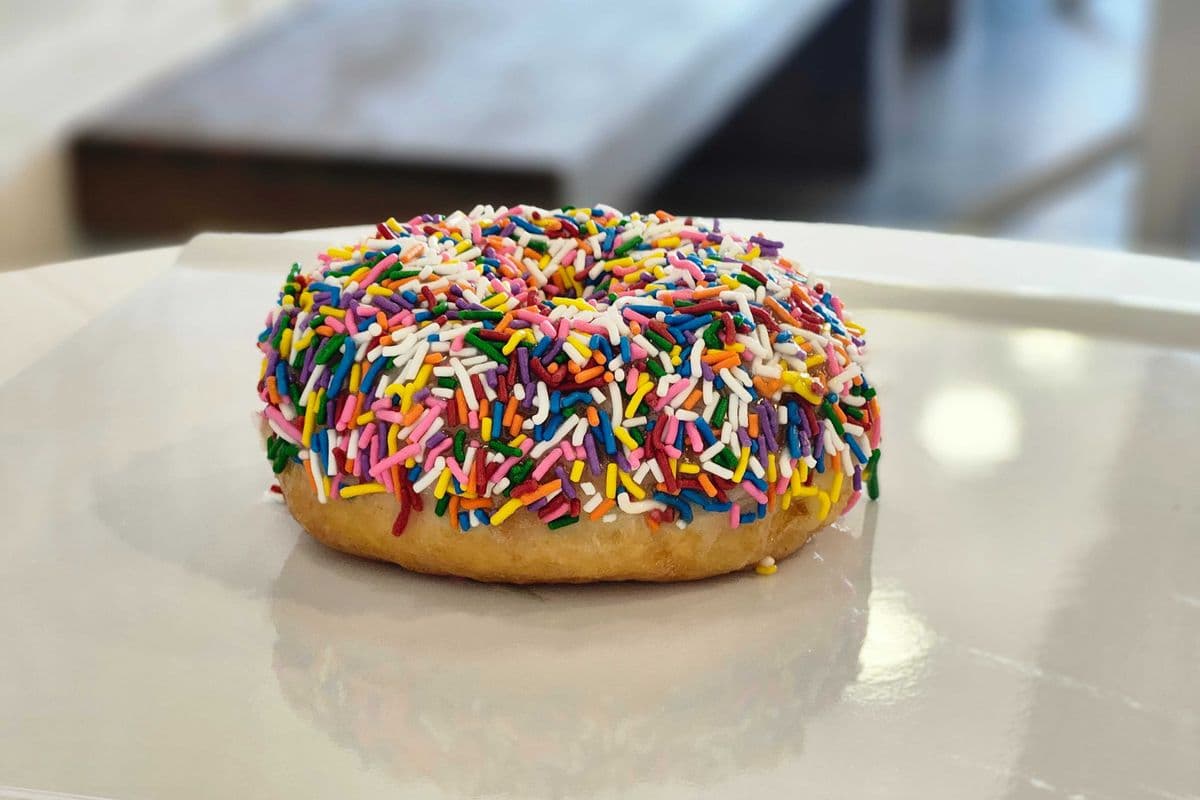 Rainbow Donut (1 pc)