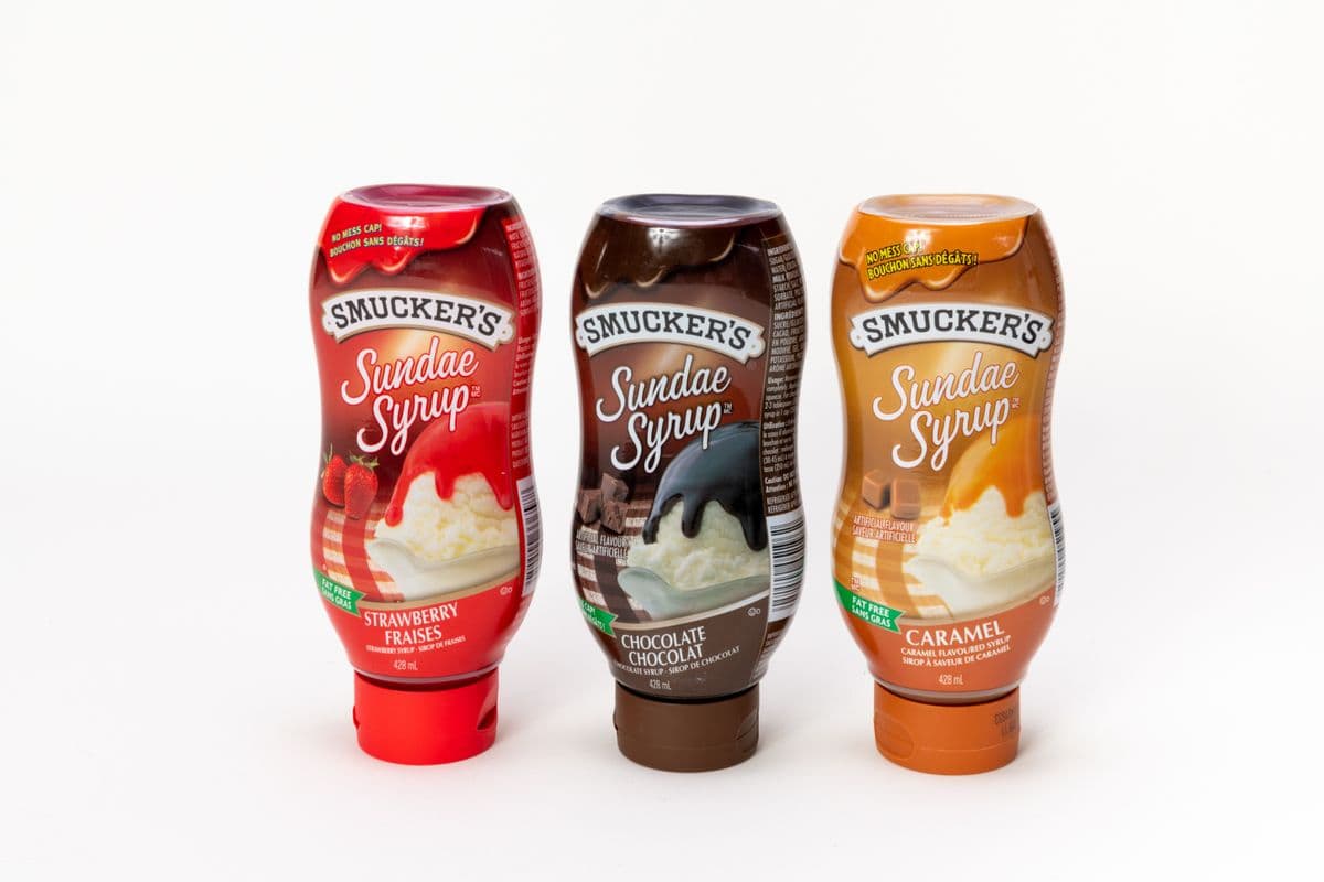 Smuckers Sundae Syrup Strawberry (428 ml)