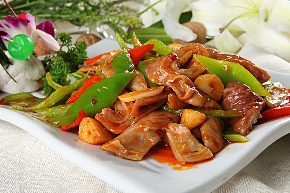 Stir-fry Green Pepper and Pork Intestine 尖椒肥肠