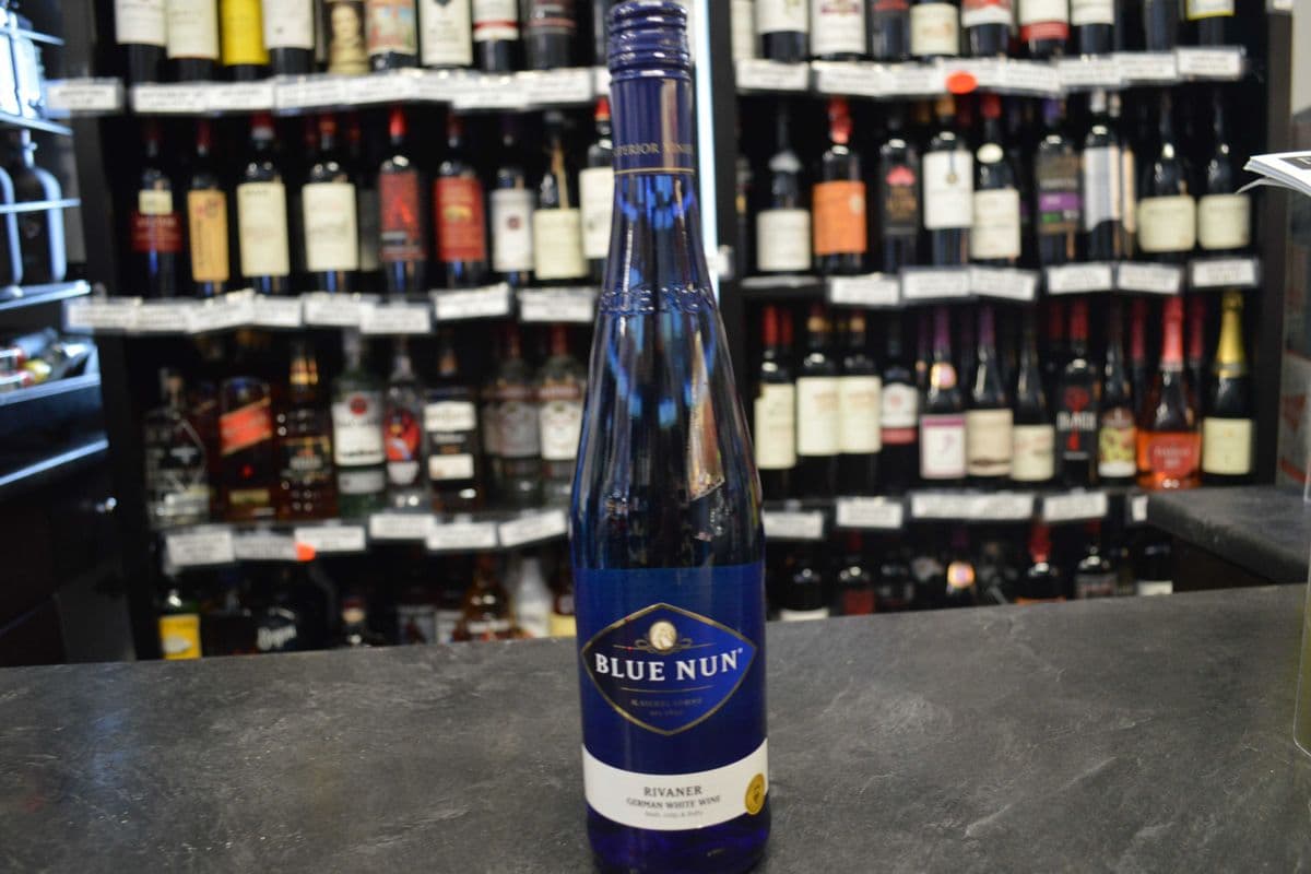 Blue Nun German White Wine (750 ml)