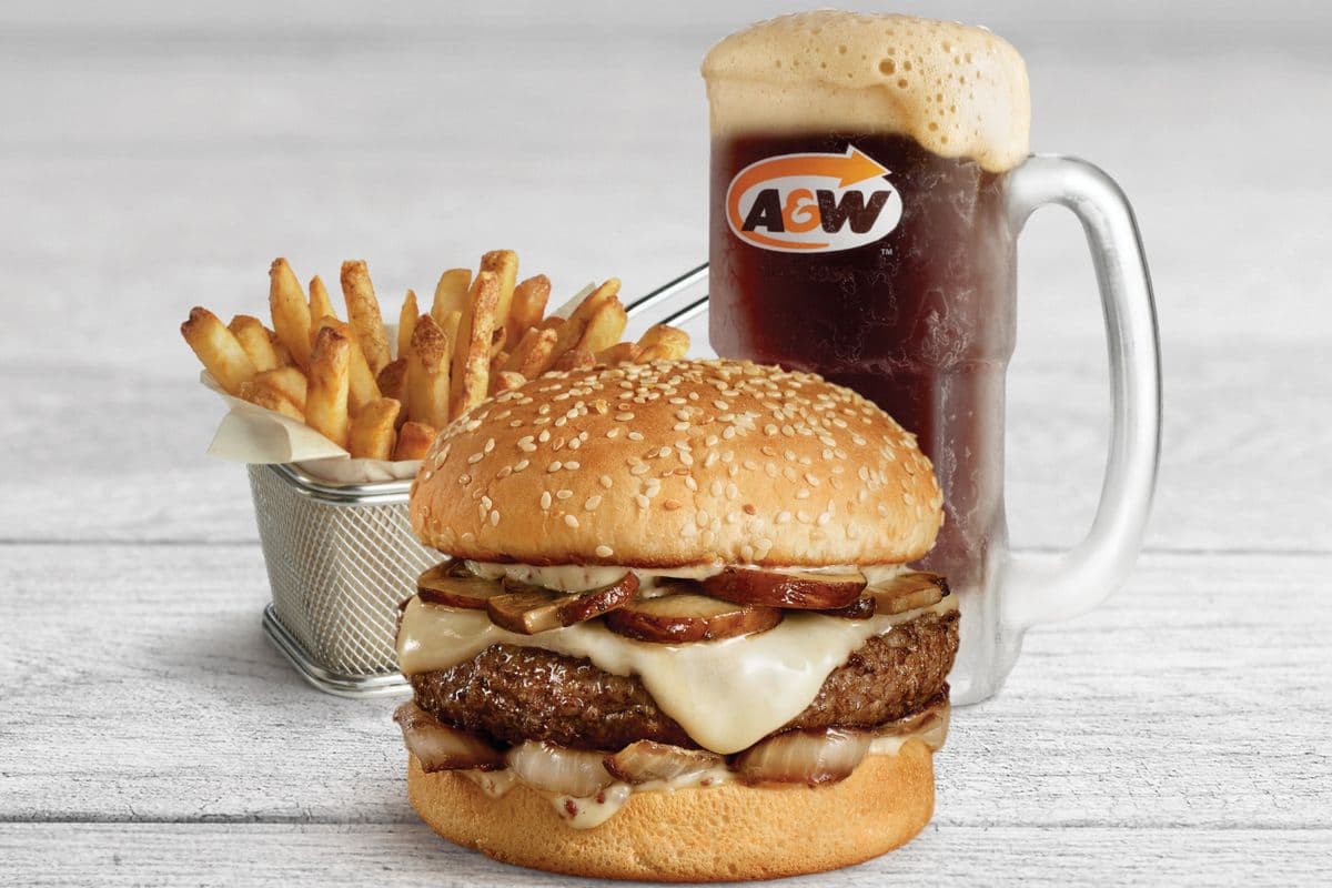 Combo Oncle Burger™ mozzarella champignons / Mushroom Mozzarella Uncle Burger Combo