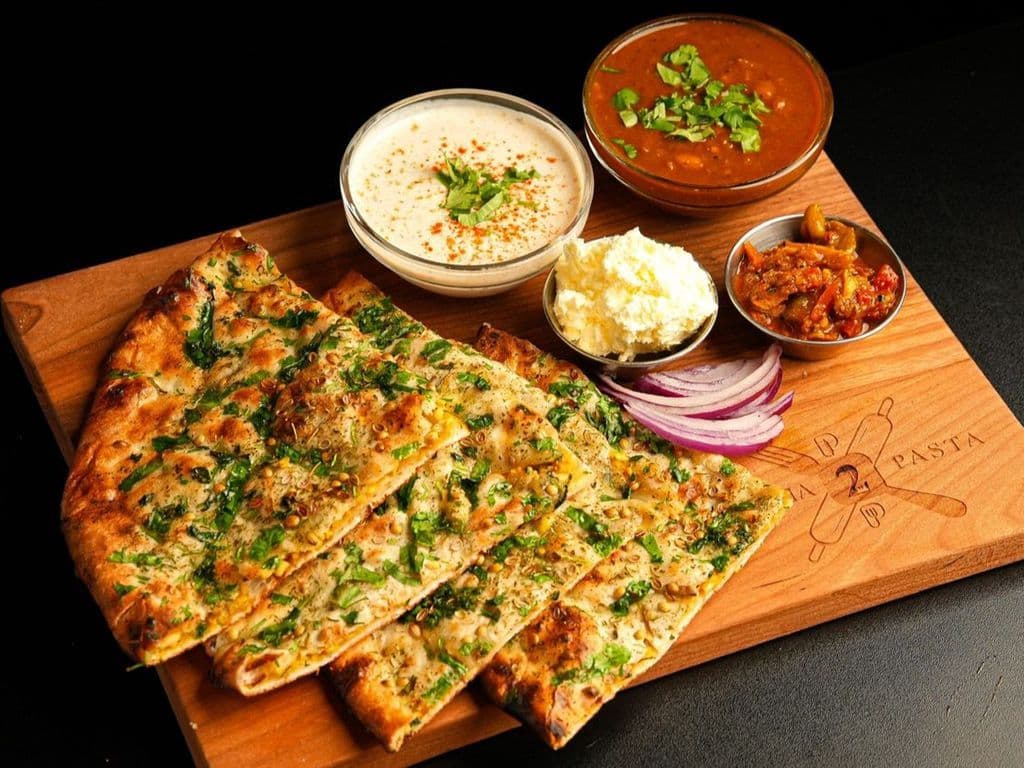 Amritsari Kulcha (Paneer/Aloo/Onion)