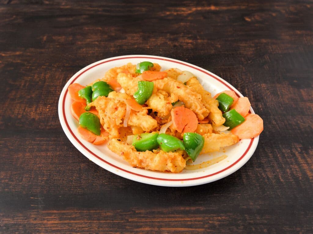 66.Spicy chicken with lemon grass & hot pepper