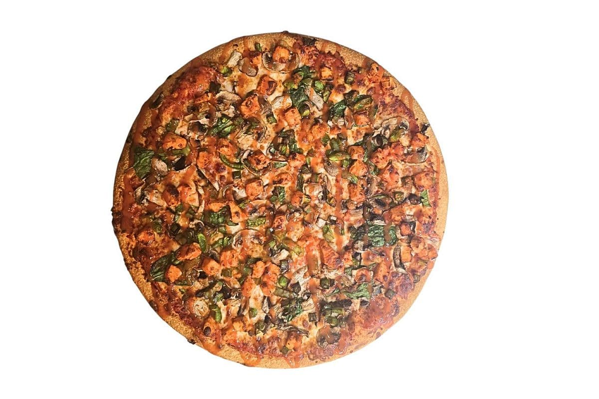 18. Hot Chicken Pizza