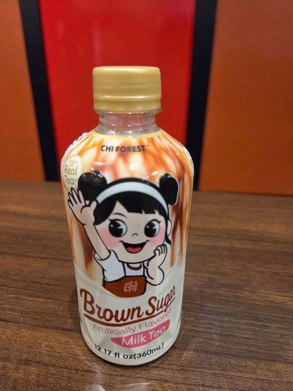 Chi Forest Brown Sugar Flavored Milk Tea / 元气森林乳茶(黑糖味)