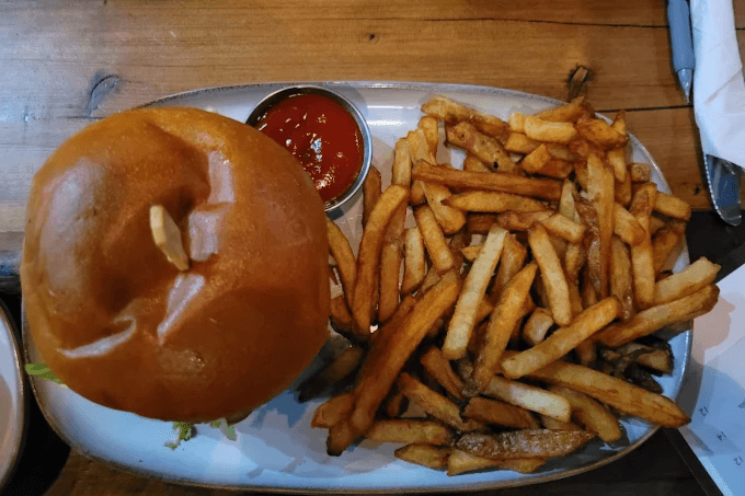 Classic Cheeseburger