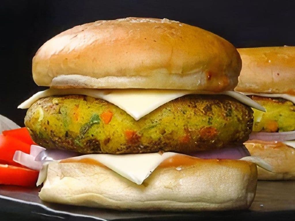 Burgers (Buy 1 Get 1)