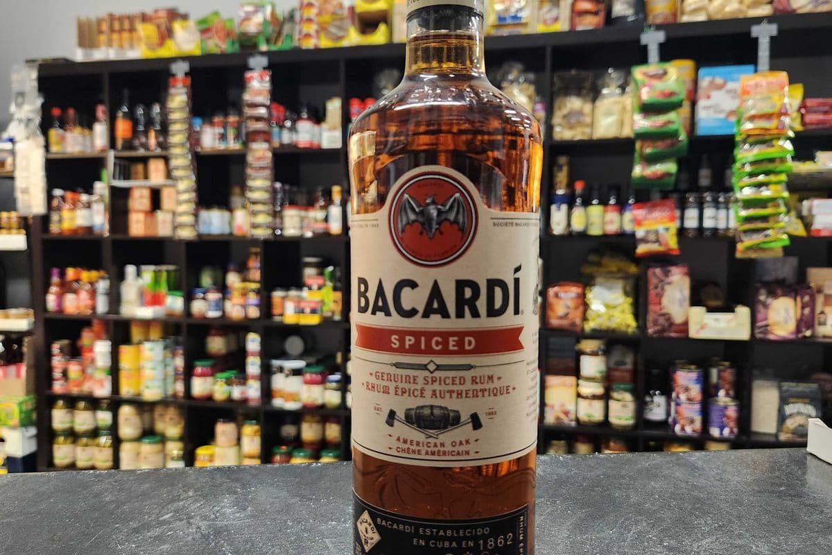 Bacardi Spiced Rum(750 ml)(Bottle) (1 x 750)