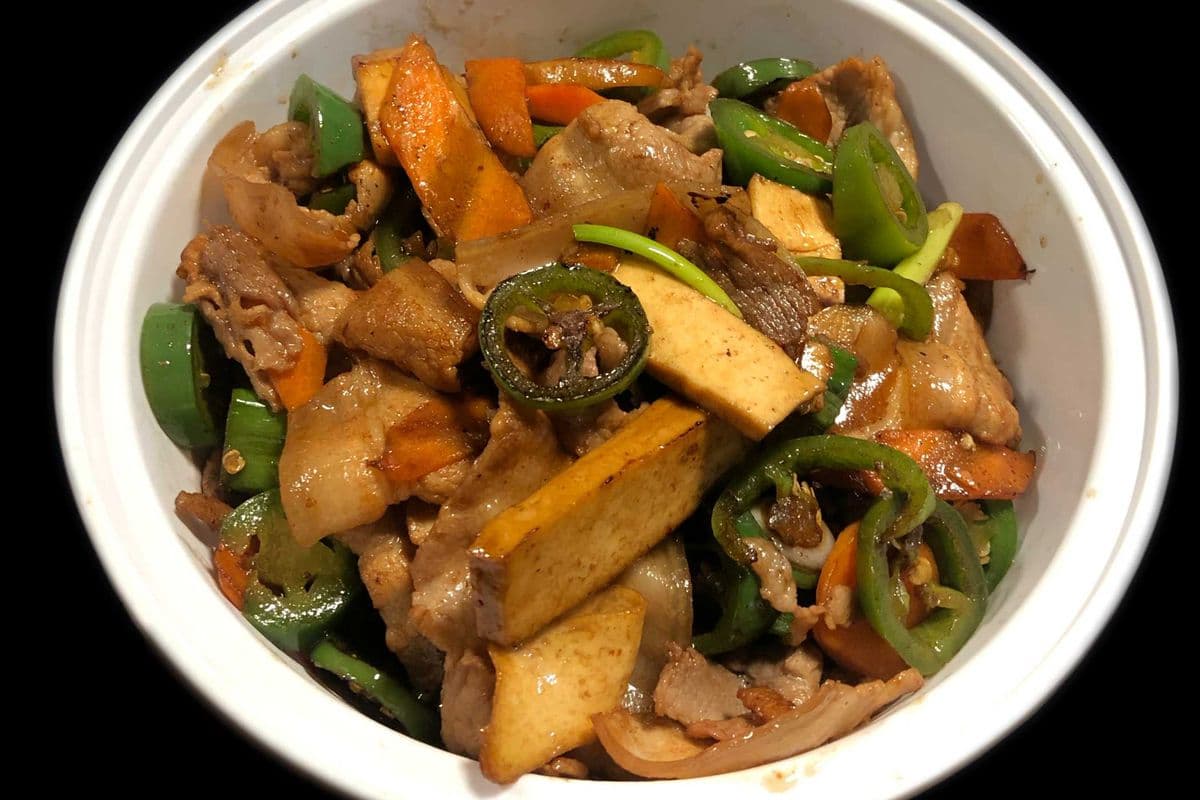 T13. Sauteed Pork and Veggie Country Style 家鄉小炒肉
