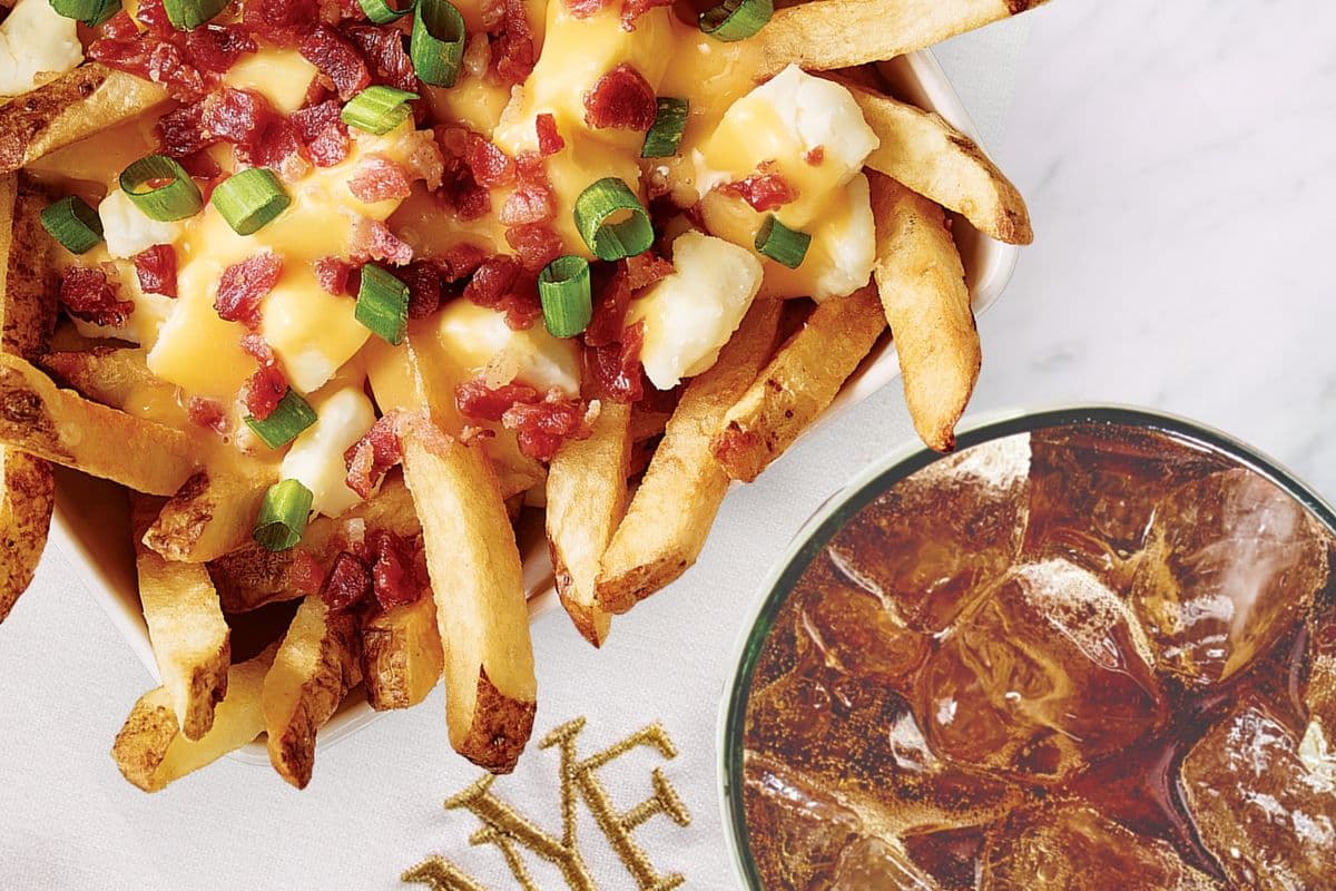Poutine au bacon et fromage double et Duo Pepsi / Double Bacon Cheese Poutine + Pepsi Combo