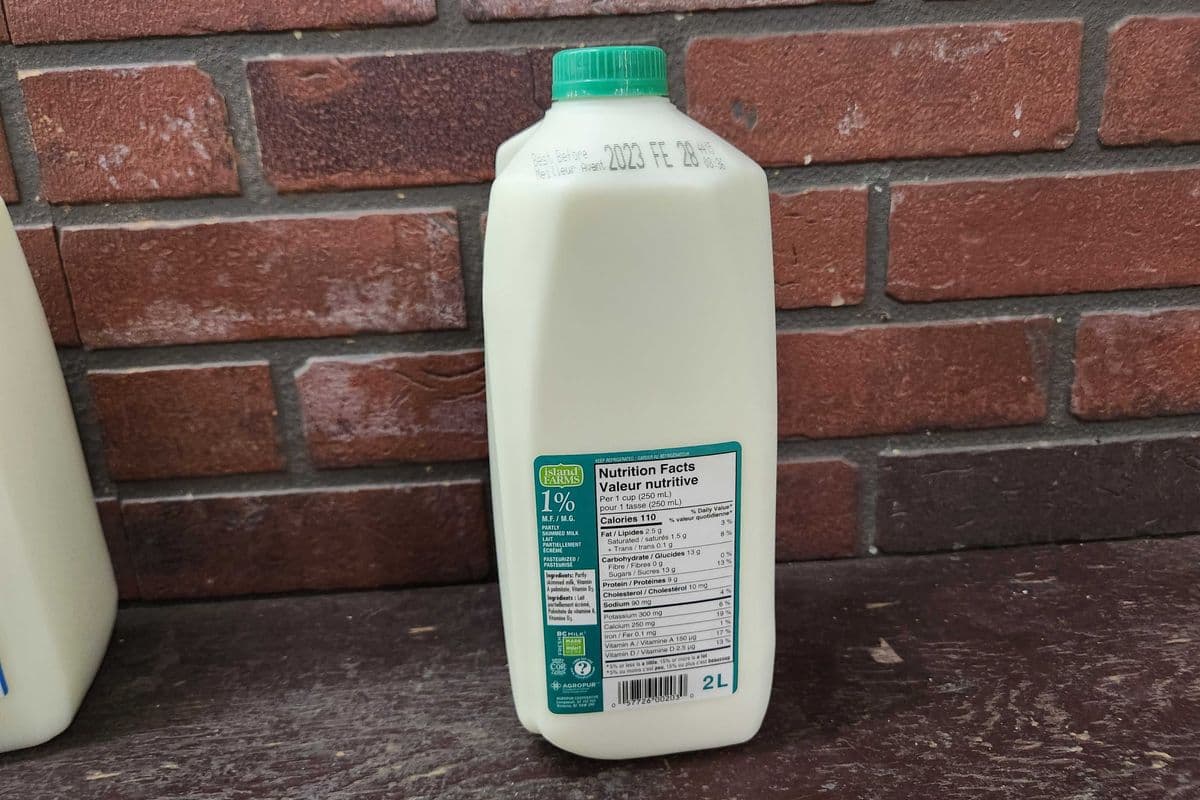 Island Farm 1% 2L Jug