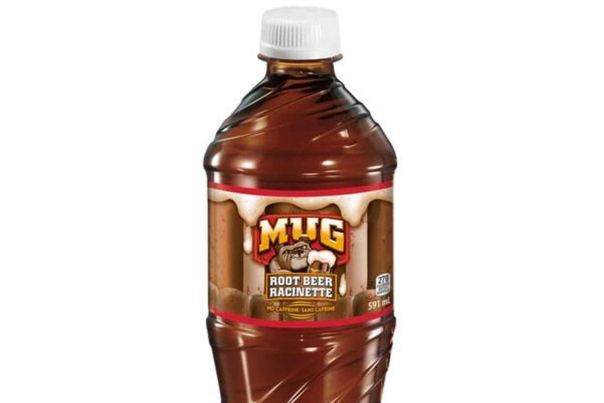 Bottle of Mug Root Beer (591ml)