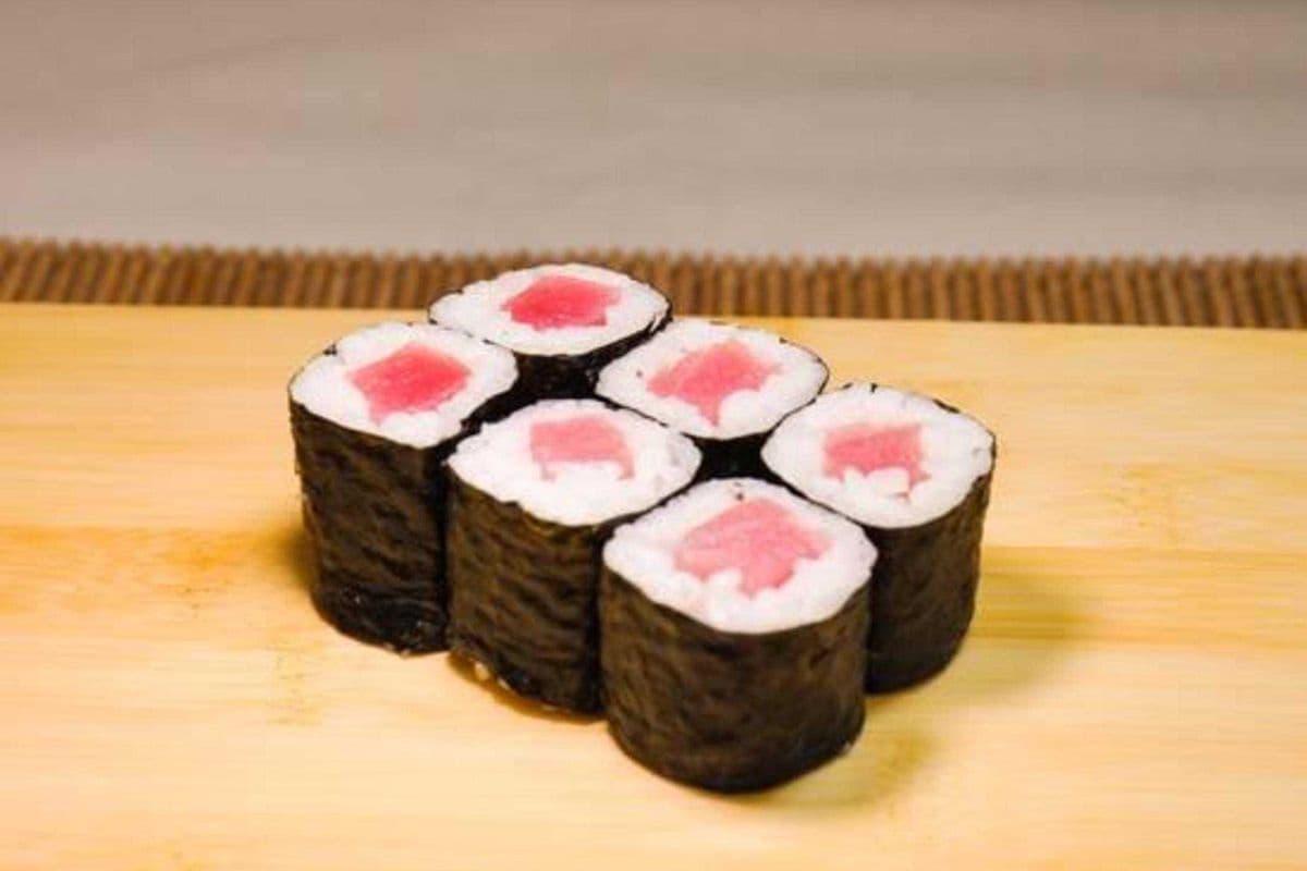 Tuna Roll (6 pcs)