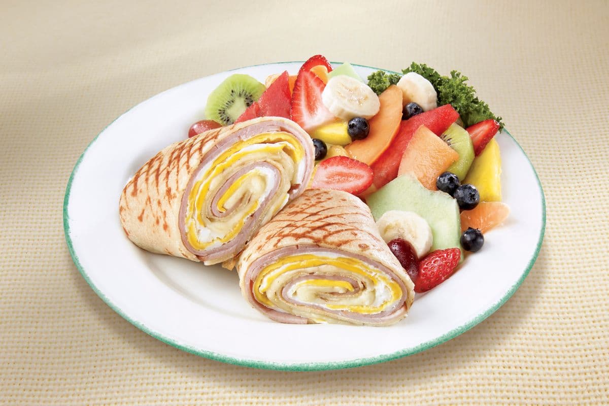 Spinach and cheddar crêpe