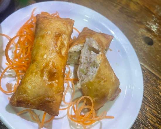 #11A Pâtés impériaux au poulet (2 mcx) / Chicken Egg Rolls (2 pcs) / #11A Pâtés impériaux au poulet (2 mcx) / Chicken Egg Rolls (2 pcs)