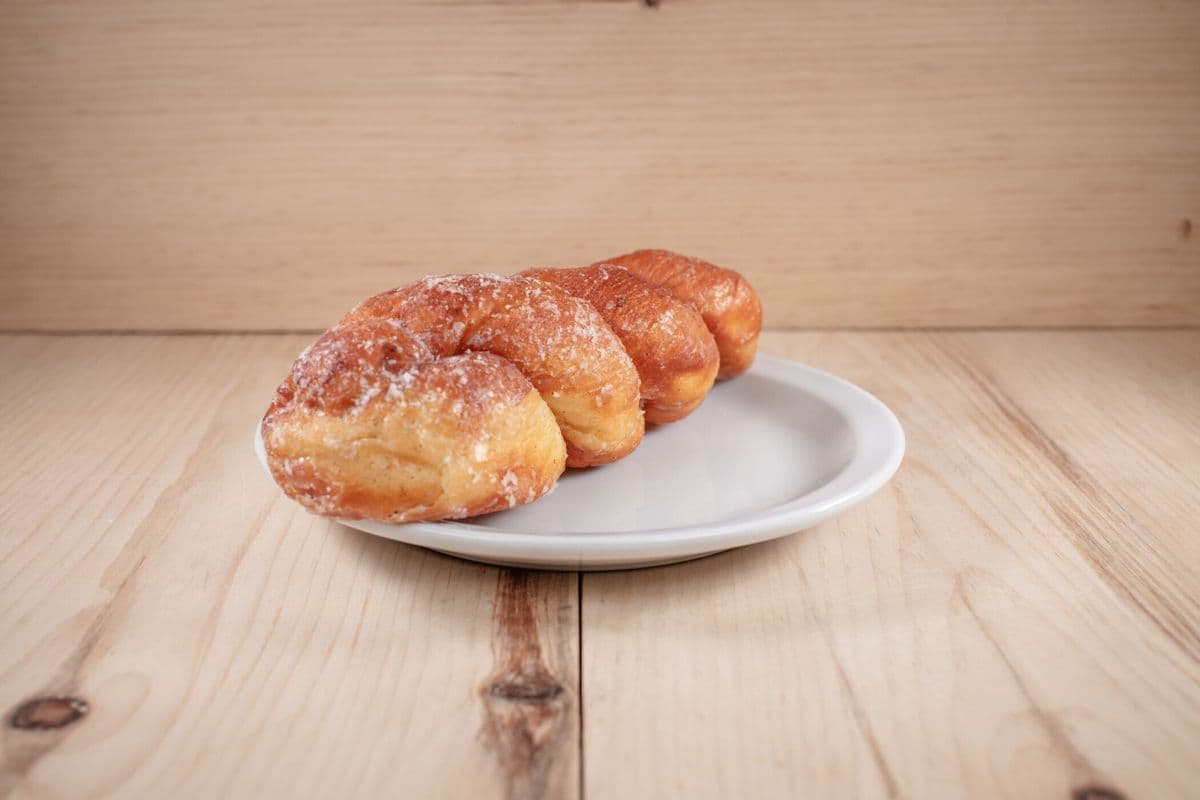 Cherry cruller