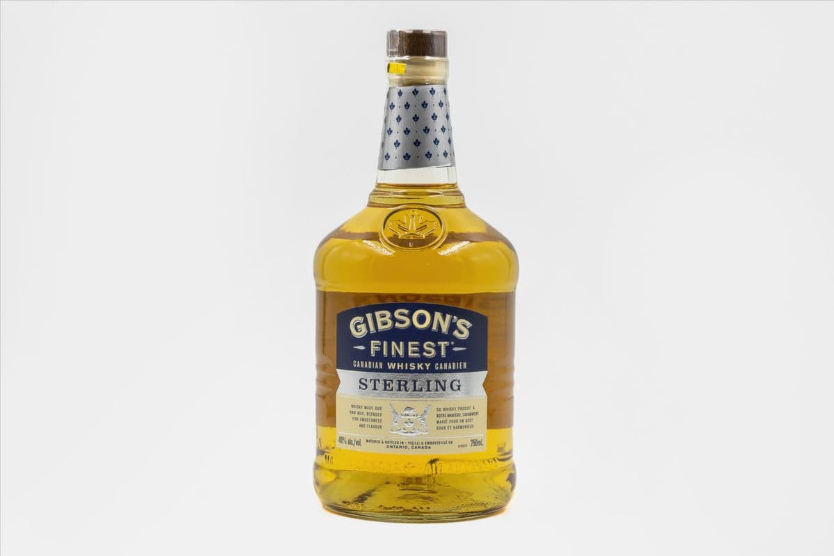 Gibson's Sterling (750ml) (1 x 750ML)