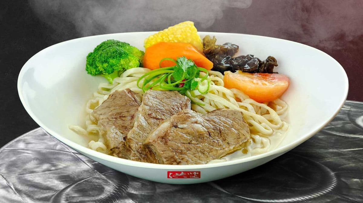 A6. Beef Brisket with Five Kinds of Vegetables with Noodle in Clear Soup