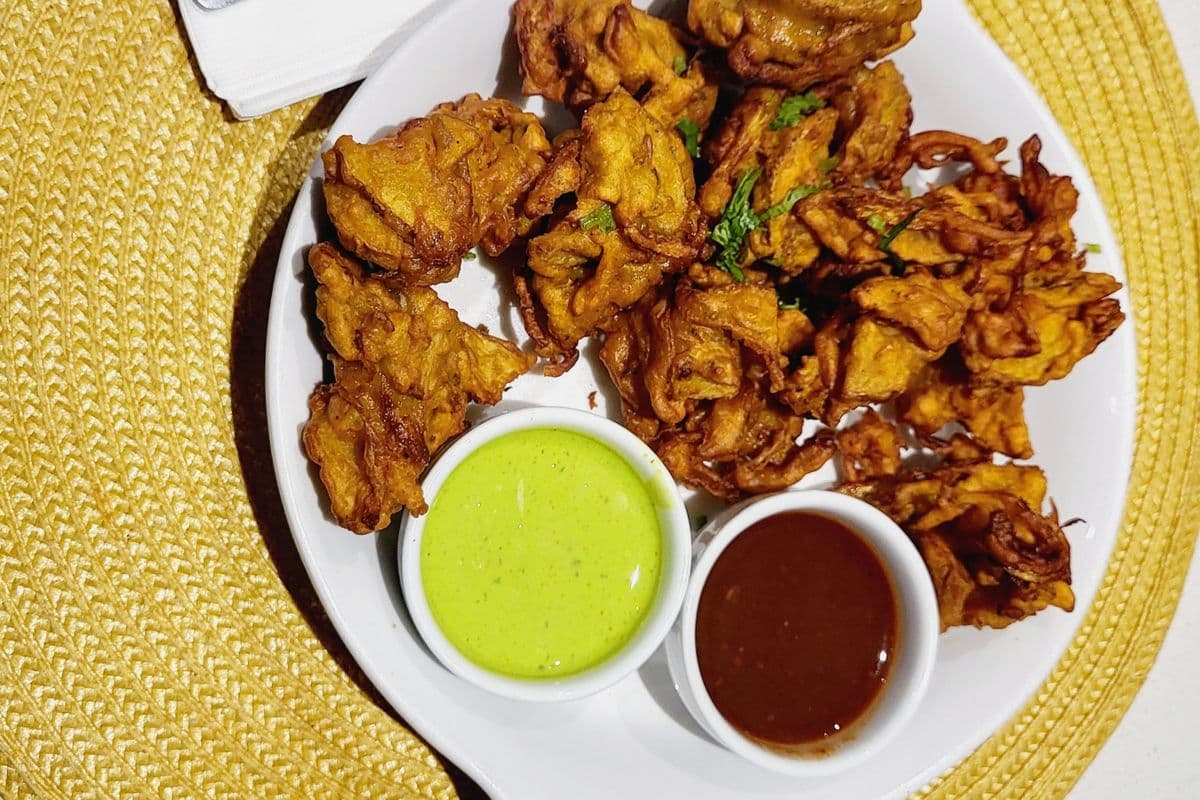Vegetarian Pakora Plate