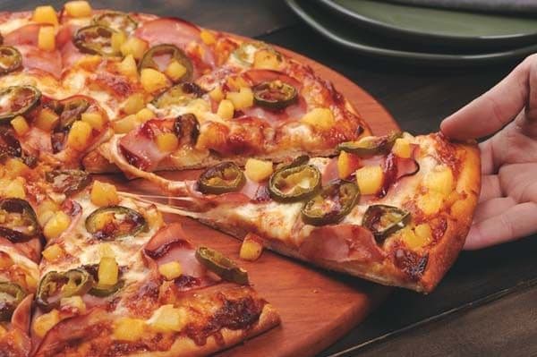 Family Size Smokin Aloha Pizza