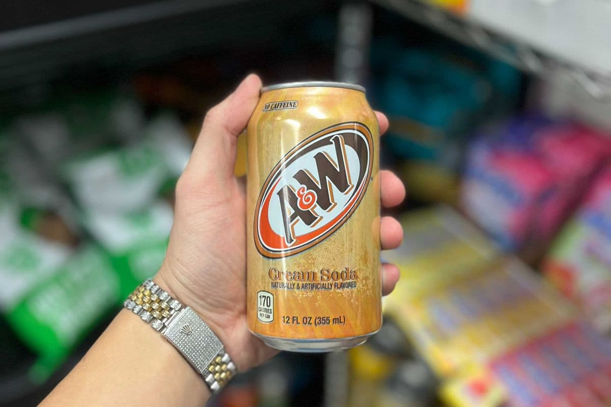 (US) A&W Cream Soda (355mL) (170 Cal)