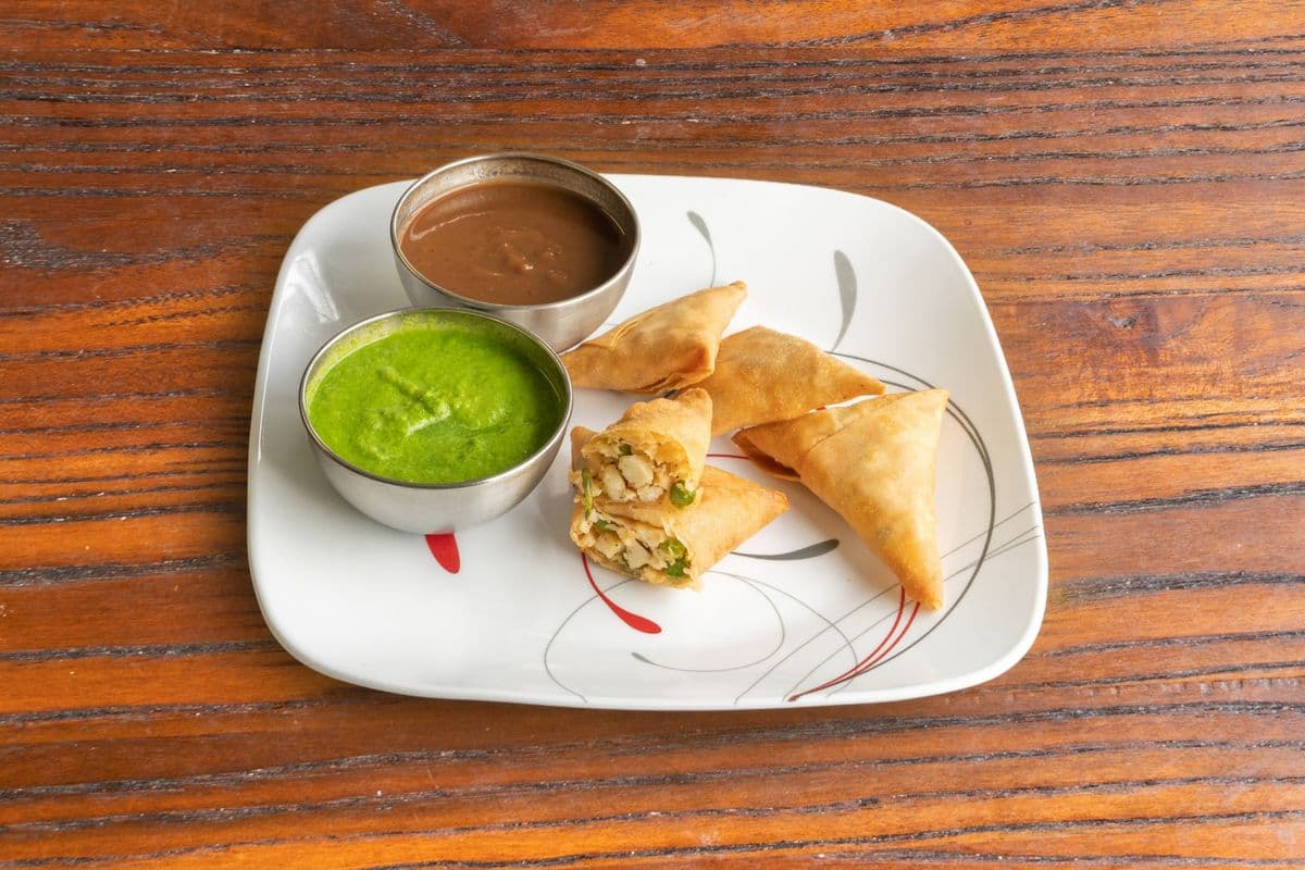 Paneer Samosa (Pack of 4) (Qty 4)