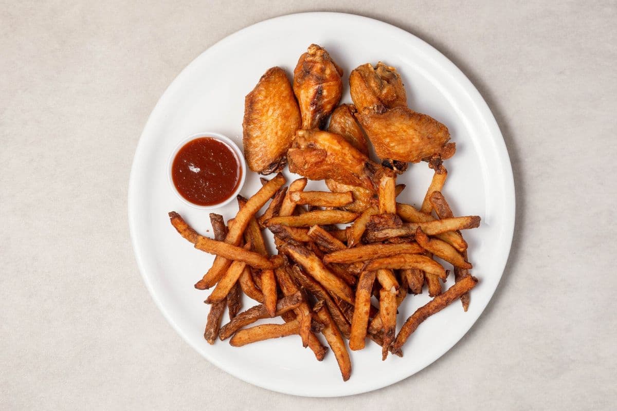 Assiette d'ailes de (jumbo) de poulet / Platter of Chicken Wings (jumbo)