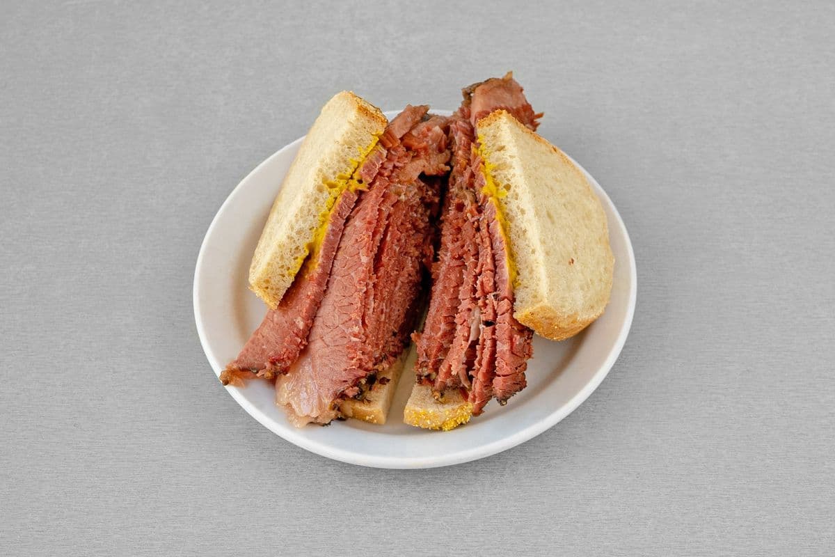 Sandwich à la viande fumée / Smoked Meat Sandwich