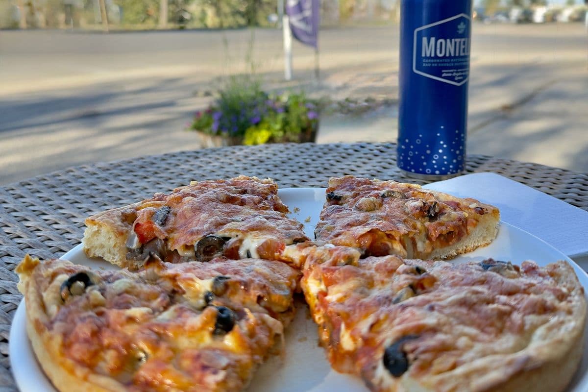 Volos Special Pizza