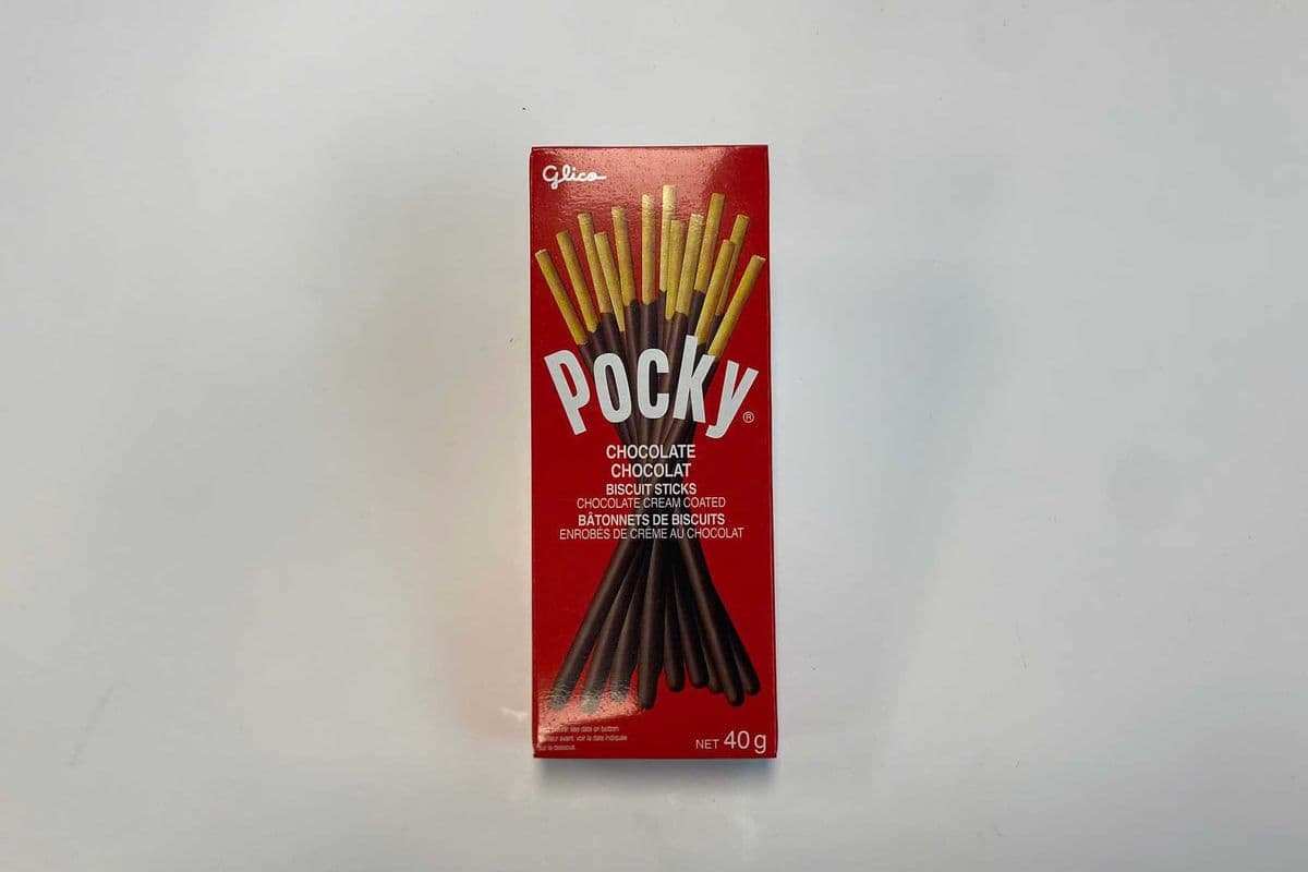 Glico Pocky Chocolate Biscuit Sticks (40g) (200 Cal)