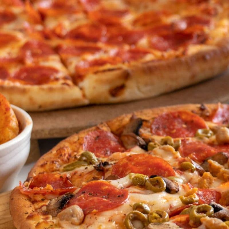 2 Moyenne pizza / 2 Medium Pizza