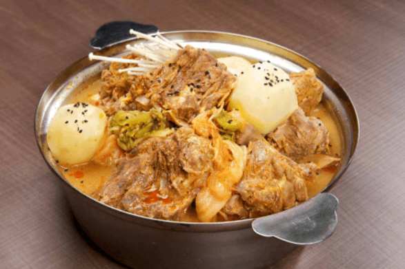 31. Gamja-Tang (Pork Bone Hot Pot)