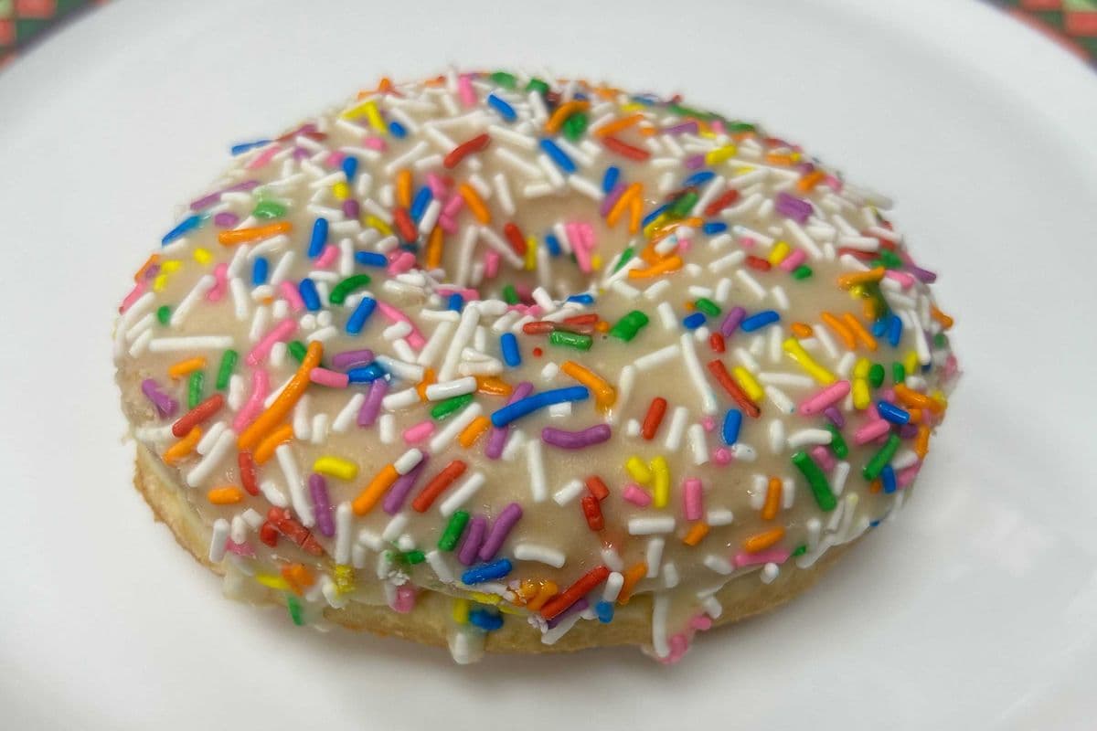Donut - Vanilla Sprinkle