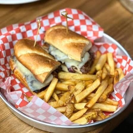 CHUCK'S PHILLY CHEESE
