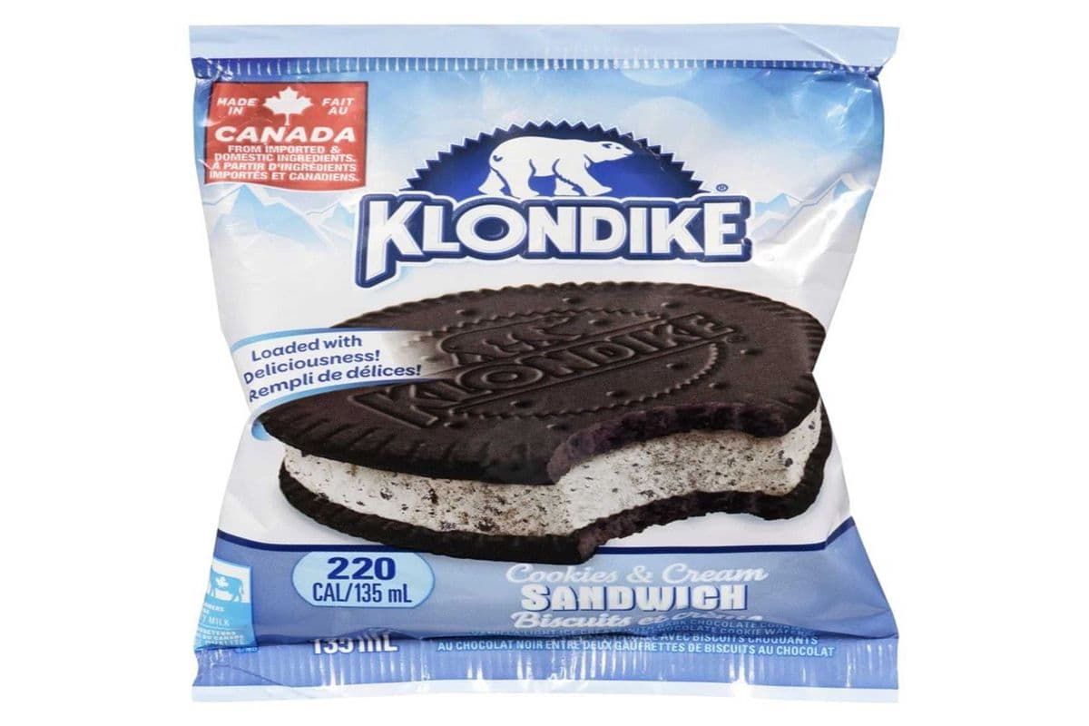 KLONDIKE COOKIE & CREAM SANDWICH (135ML) (220 Cal)