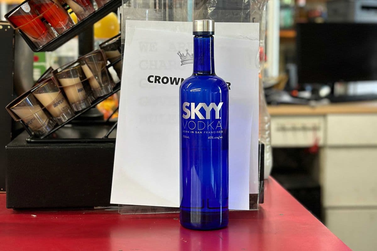 Skyy Vodka (750 ml) (1 x 750 ML)