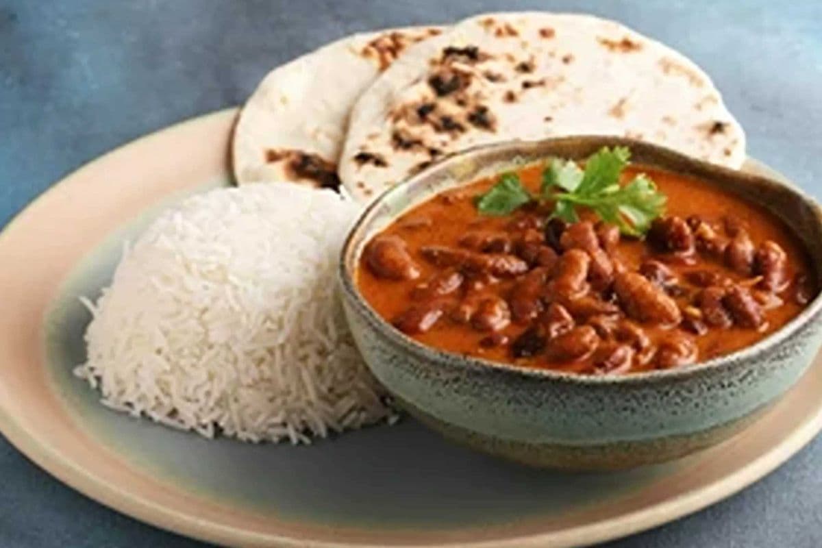 Rajma Free 1 Butter Naan & Half Rice & Half Rice