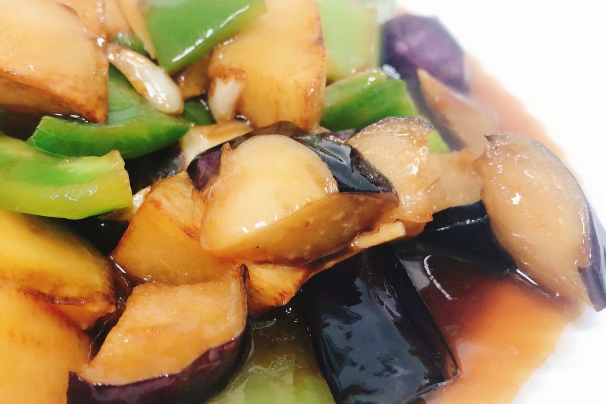48. Stir-Fried Eggplant with Potato and Green Peppers