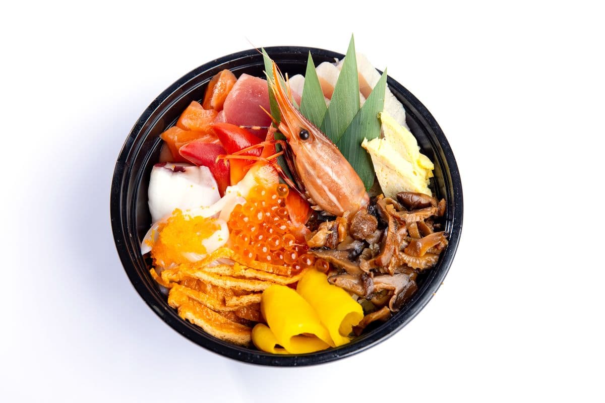 D04. Chirashi Don (12 Pcs)