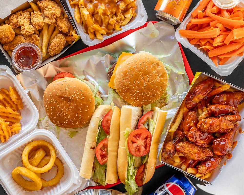 Combo 3 cheeseburgers et 30 ailes / 3 Cheeseburgers & 30 Wings Combo