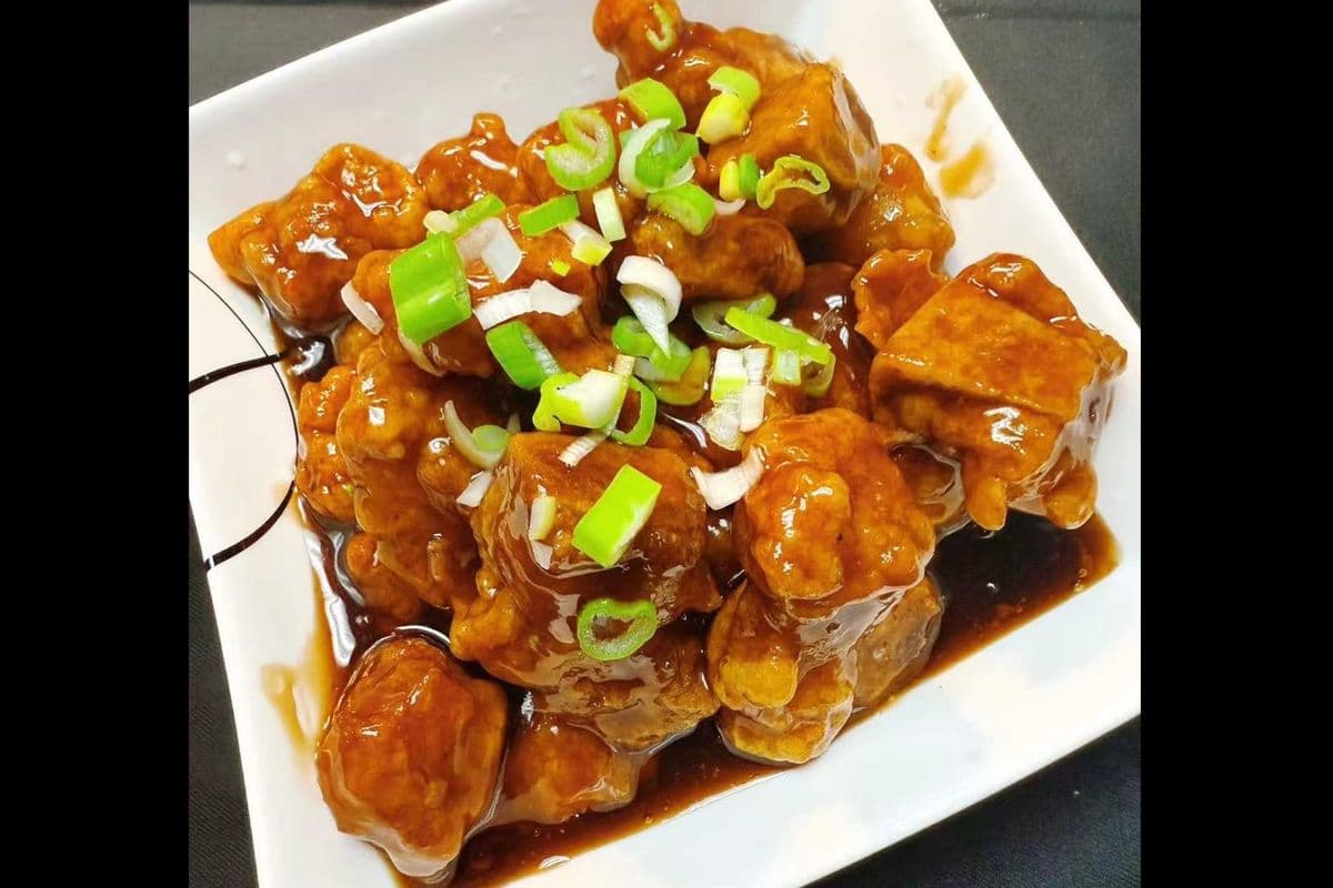 22. Black Vinegar Sauce Pork Ribs 鎮江骨