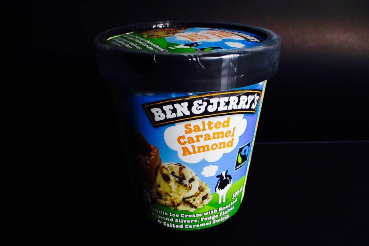 Ben & Jerry's - Salted Caramel Almond (473 ml Tub)