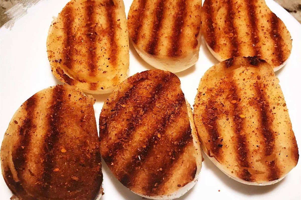 20. Grilled Mini Steam Buns 烤馒头