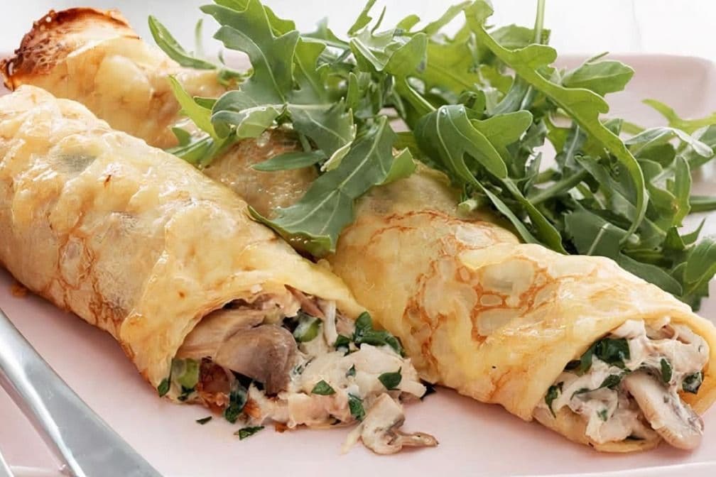 Crêpes Salées de Poulet, Champignons et Fromage Suisse / Chicken, Mushrooms and Swiss Cheese Savory Crepe