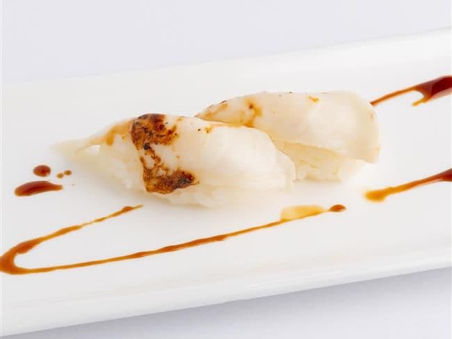 Torched Butterfish Sushi (3pcs)