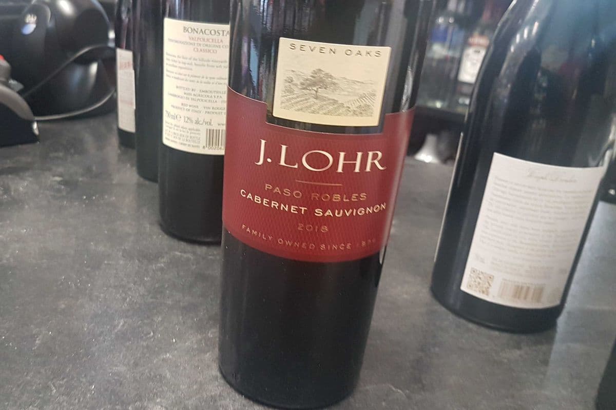 J. Lohr Seven Oaks Cabernet Sauvignon (750 ml Bottle) (1 x 750)