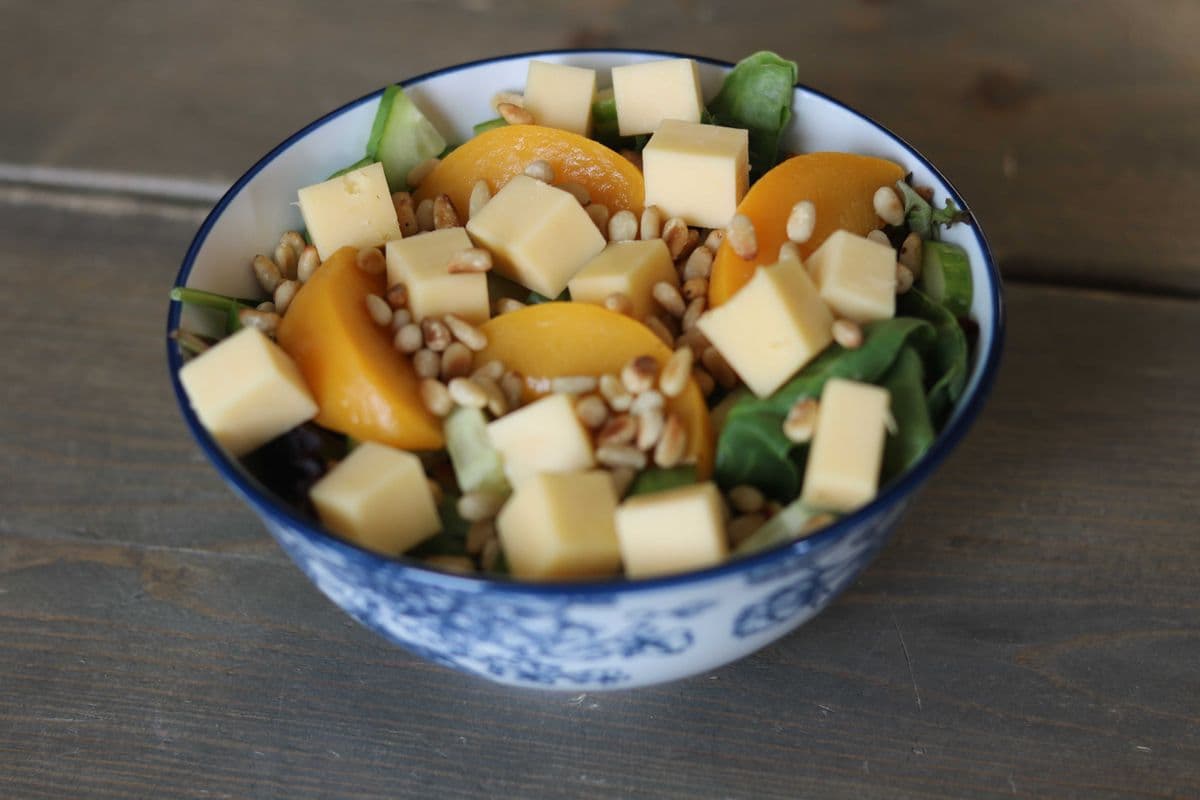 Peach & Gouda Salad