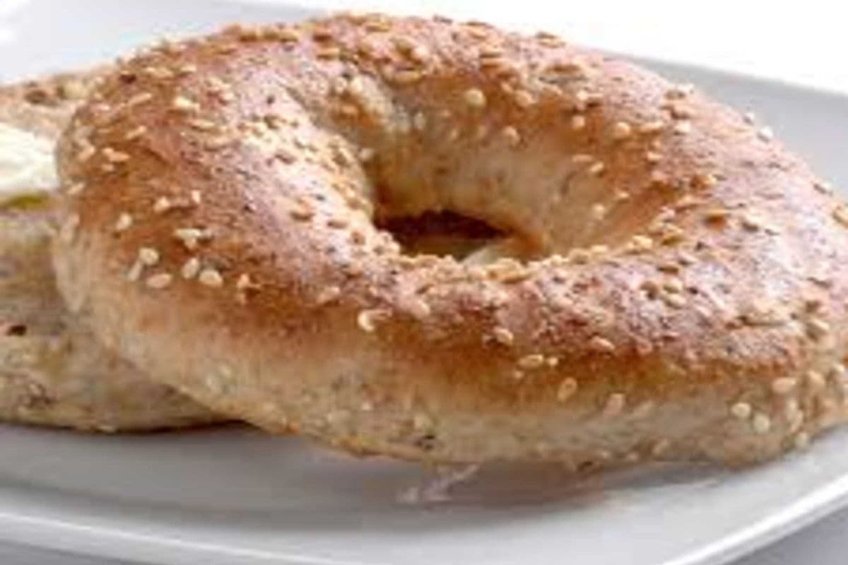 Bagel toasted with butter