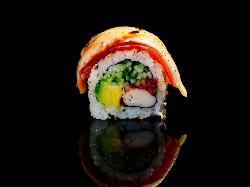 SM10. Torched Rainbow Roll (6 Pcs)
